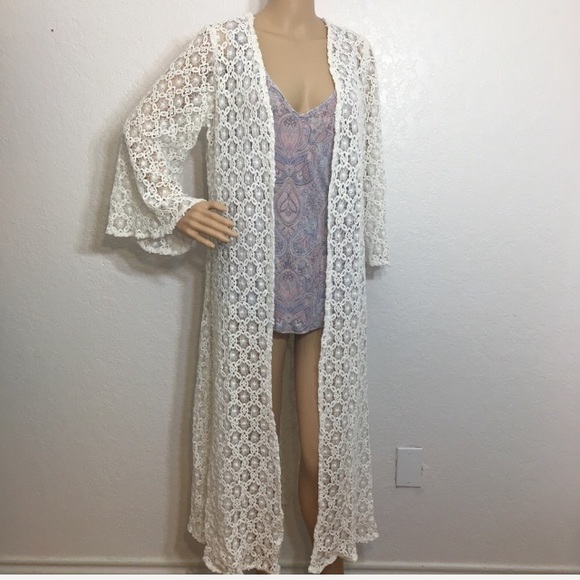 Coven & Co. White Cotton Lace Kimono/Robe - Picture 3 of 16